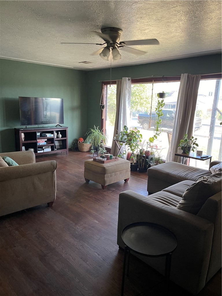 537 Drakeley Ave, Atwater, CA 95301