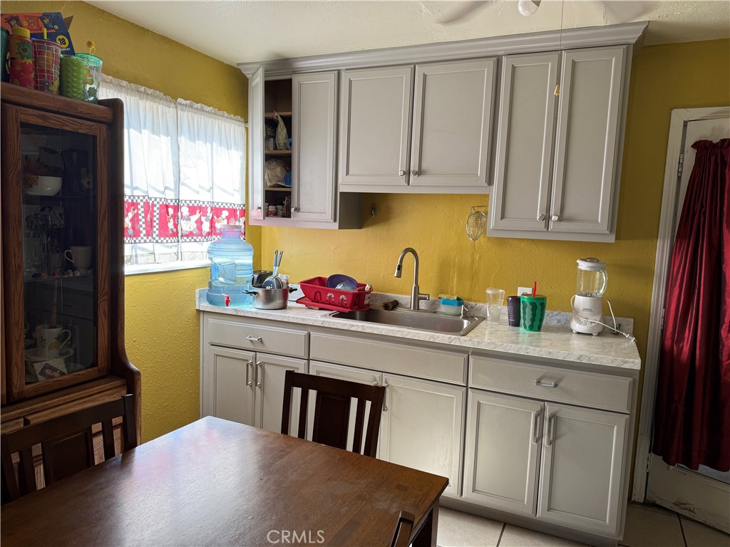 1236 Hull Rd, Atwater, CA 95301