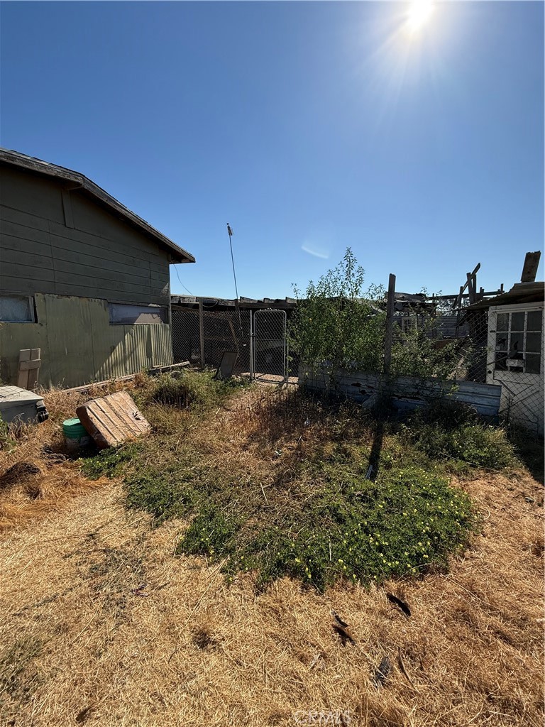 1236 Hull Rd, Atwater, CA 95301