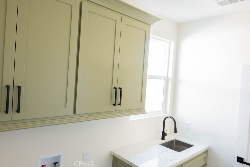 190 Kelly Ct, Atwater, CA 95301