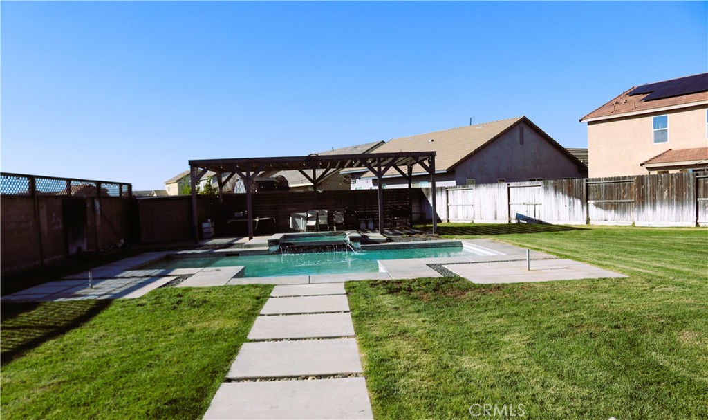 2097 Dogwood Ct, Atwater, CA 95301