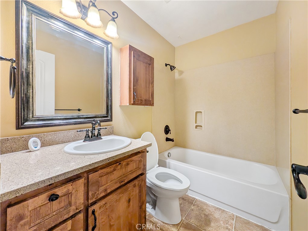 2590 N Gurr Rd, Atwater, CA 95301