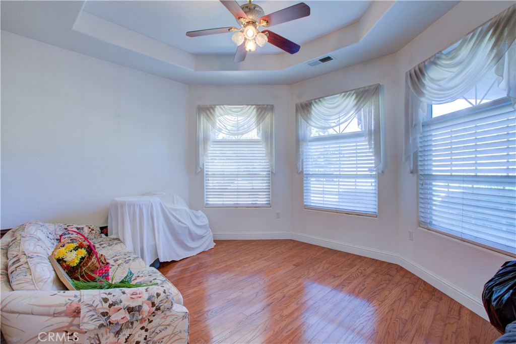 5261 Lucille Ln, Atwater, CA 95301