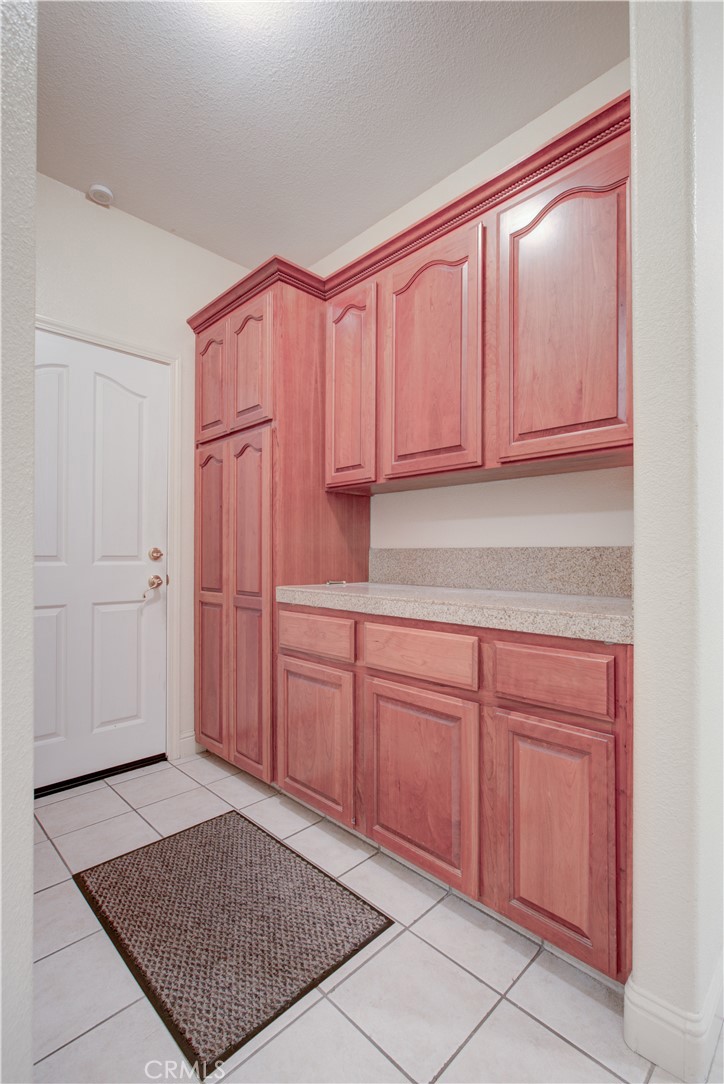 5261 Lucille Ln, Atwater, CA 95301