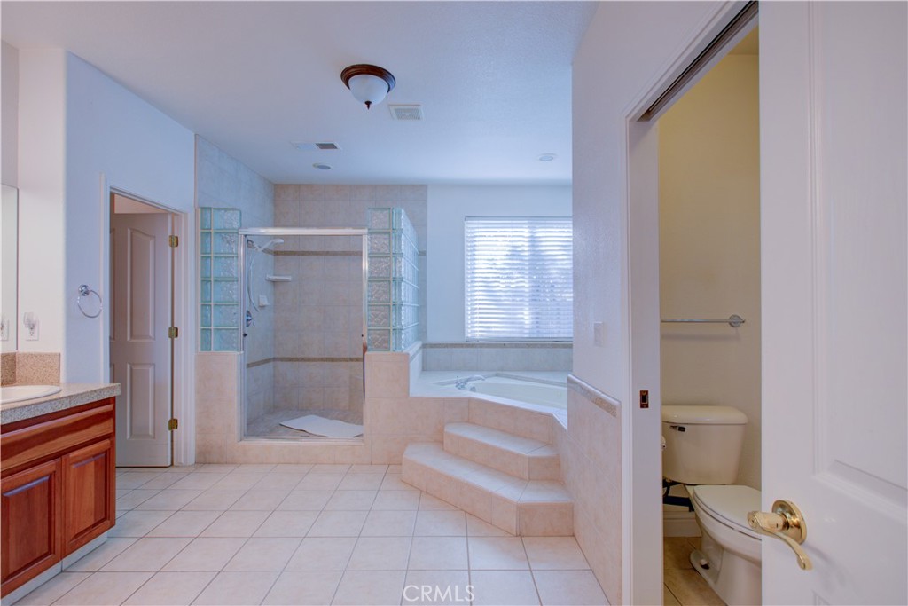 5261 Lucille Ln, Atwater, CA 95301