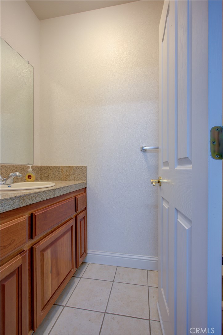 5261 Lucille Ln, Atwater, CA 95301