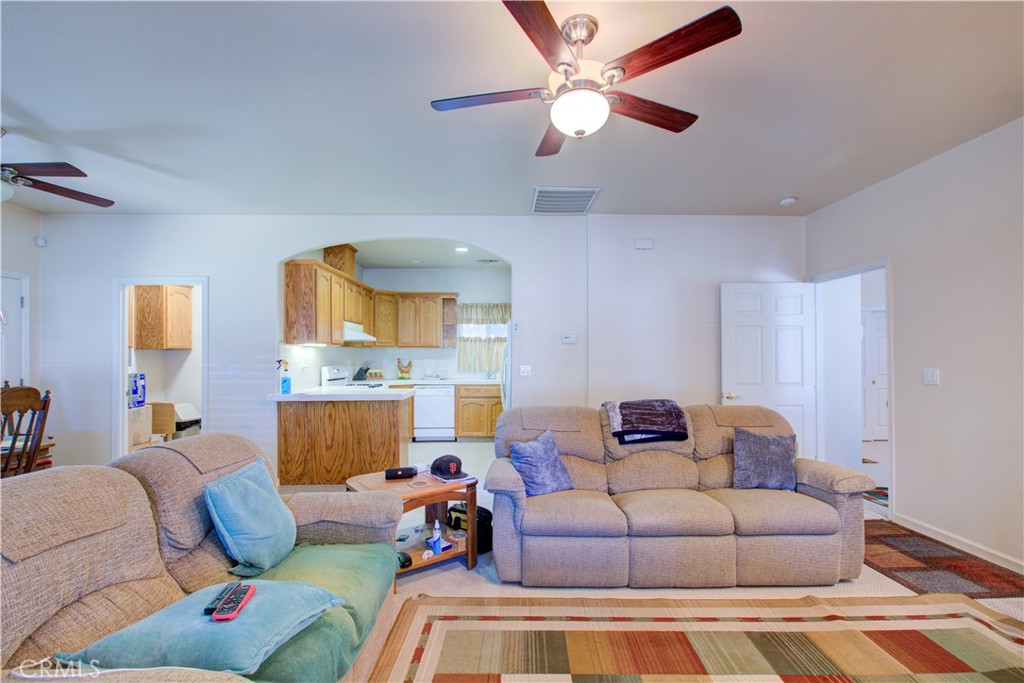 5261 Lucille Ln, Atwater, CA 95301