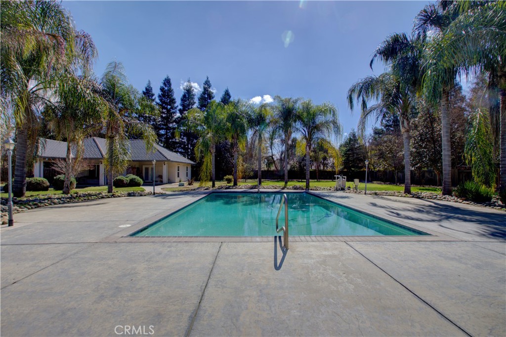 5261 Lucille Ln, Atwater, CA 95301