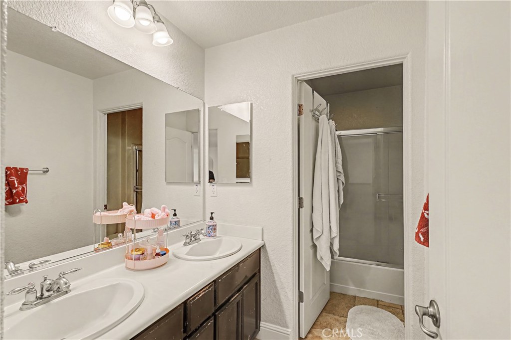 2001 Sola Ct, Atwater, CA 95301