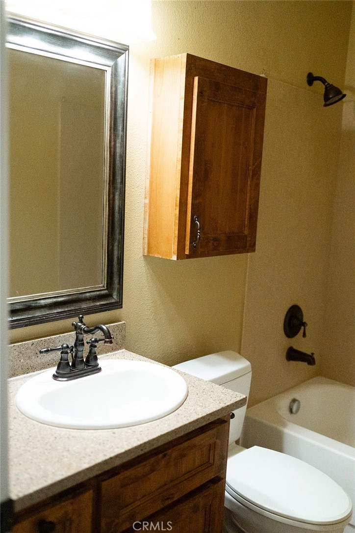 2590 N Gurr Rd, Atwater, CA 95301