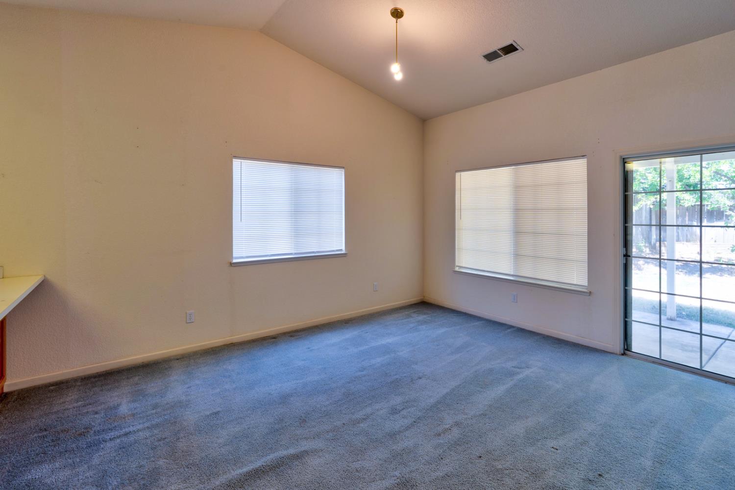 205 Clipper Ct, Atwater, CA 95301