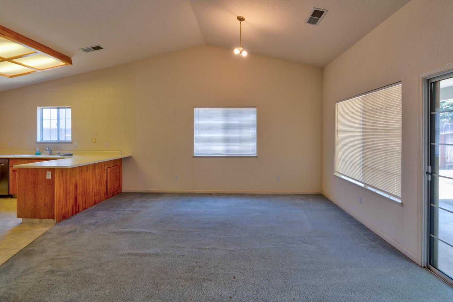 205 Clipper Ct, Atwater, CA 95301