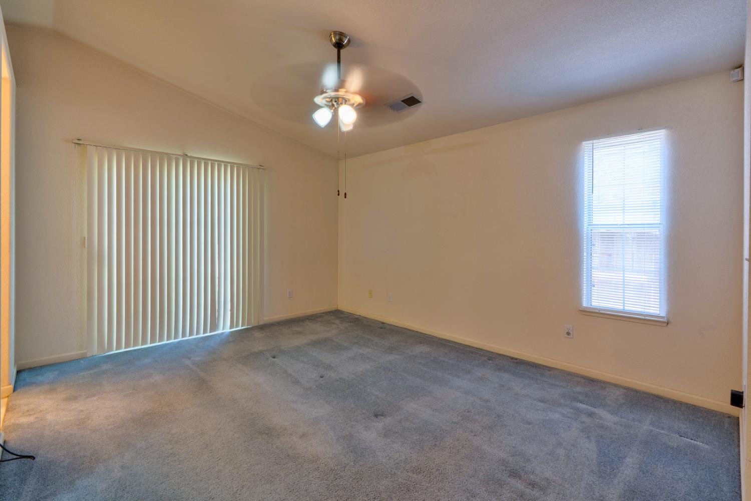 205 Clipper Ct, Atwater, CA 95301