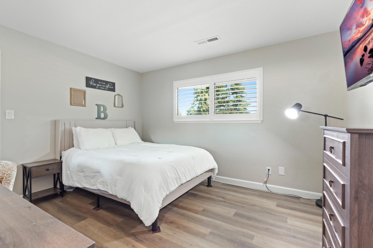 5607 Celestial Dr, Atwater, CA 95301
