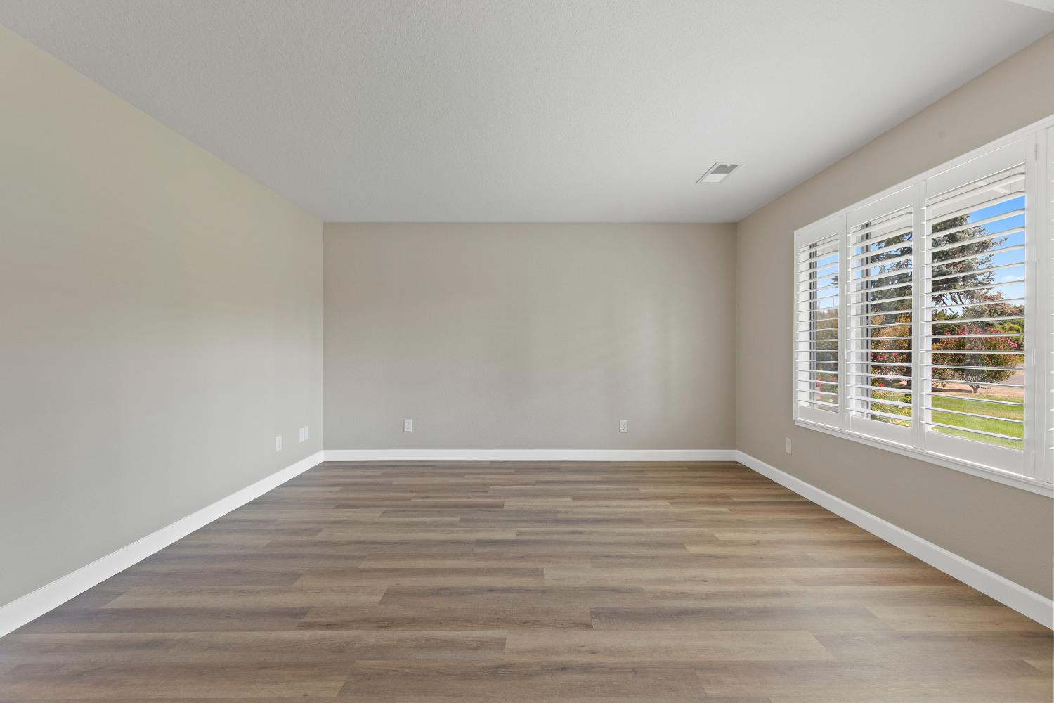 5607 Celestial Dr, Atwater, CA 95301