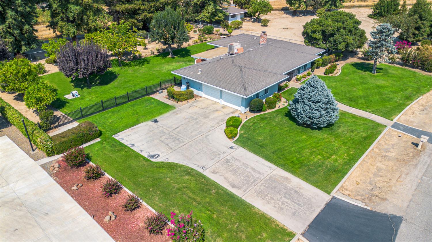 5607 Celestial Dr, Atwater, CA 95301
