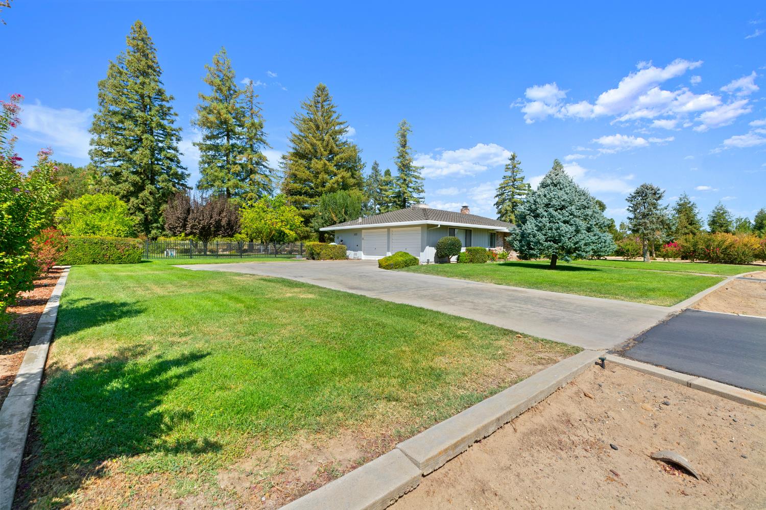 5607 Celestial Dr, Atwater, CA 95301
