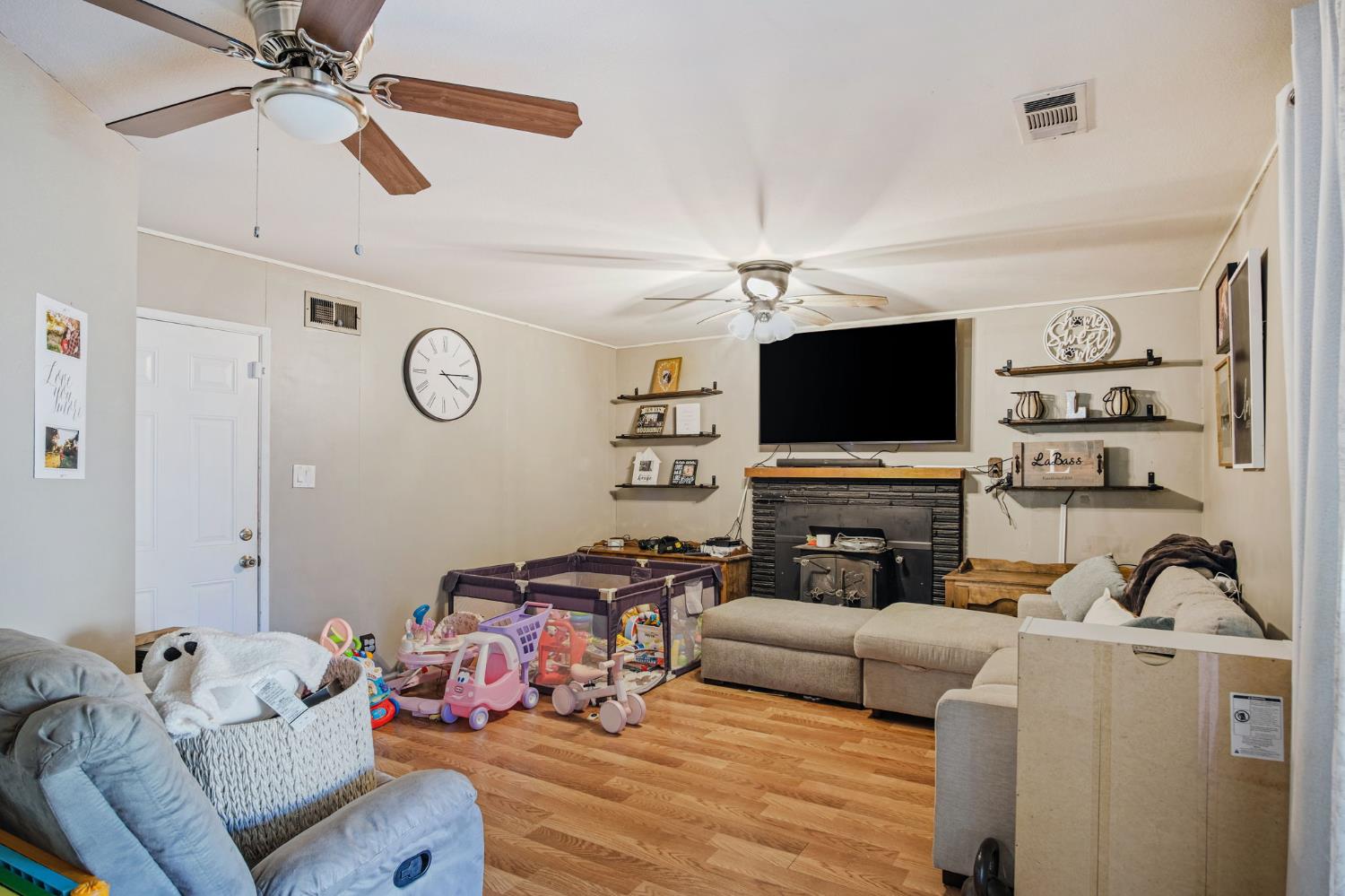1870 Eucalyptus St, Atwater, CA 95301