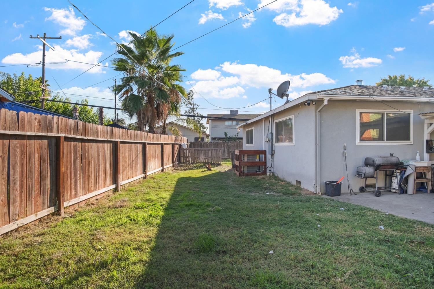 1870 Eucalyptus St, Atwater, CA 95301