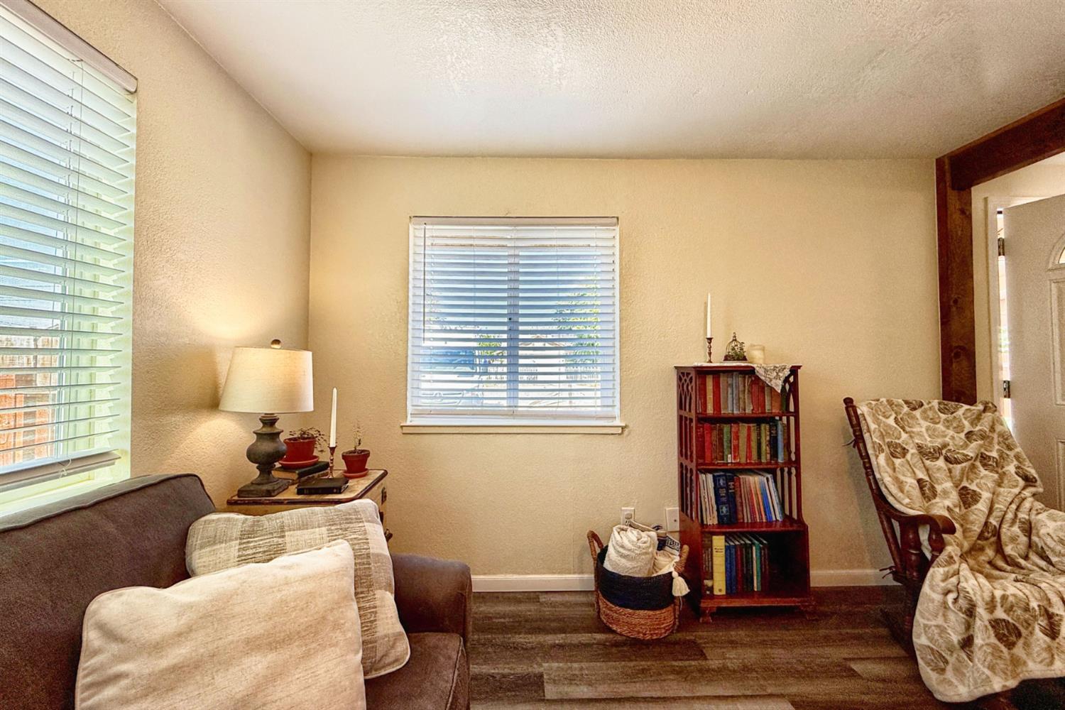 2638 Valley Dr, Atwater, CA 95301