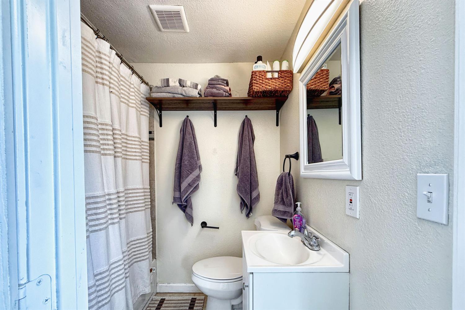 2638 Valley Dr, Atwater, CA 95301